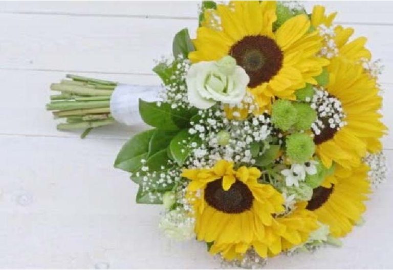 Craft Gorgeous Sunflower Bouquets on a Shoestring Budget